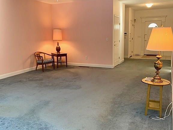5th image of 230 Mary Catherine Dr