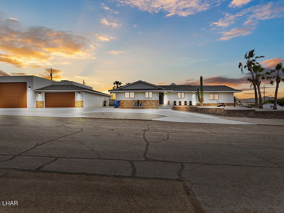 1st image of 2060 Cabana Dr