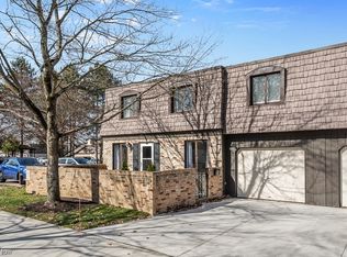 585 Tollis Pkwy, Broadview Heights, OH 44147