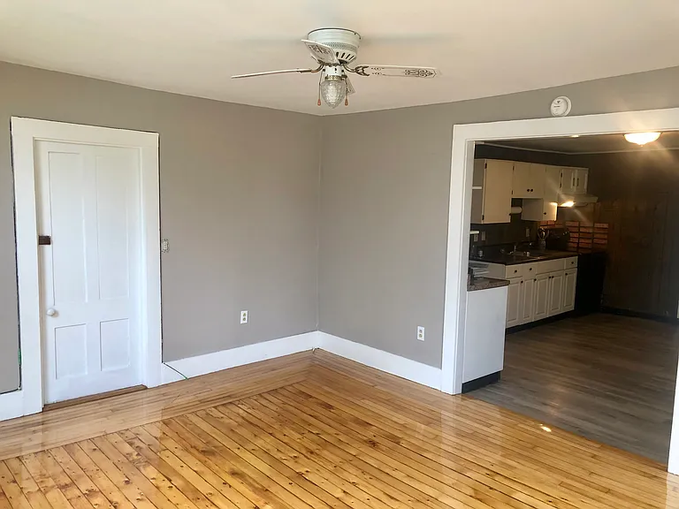 60 E Main St — Photo 2