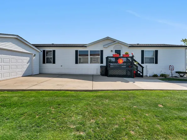 95 Partridge Ln, Beecher, IL 60401