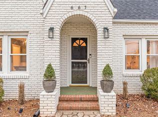 667 Oak Summit Rd, Winston Salem, NC 27105