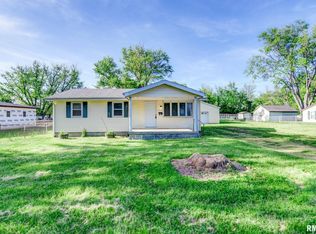 372 E Hillshire Rd, Decatur, IL 62521