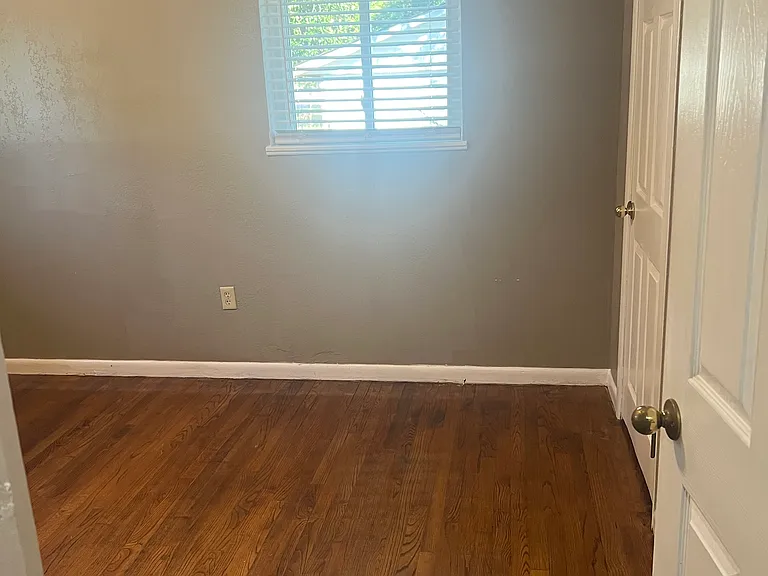 2107 Lookout Ave — Photo 11