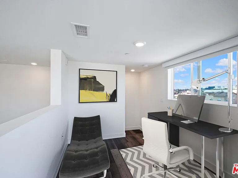 3667 Mentone Ave #5 — Photo 9