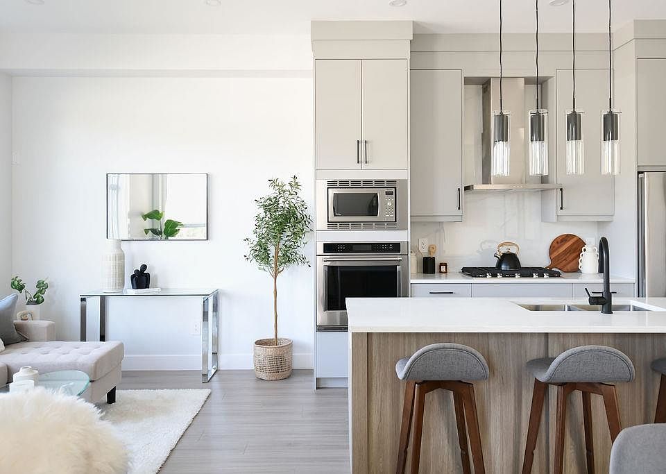 1st image of 20645 68th Ave #25