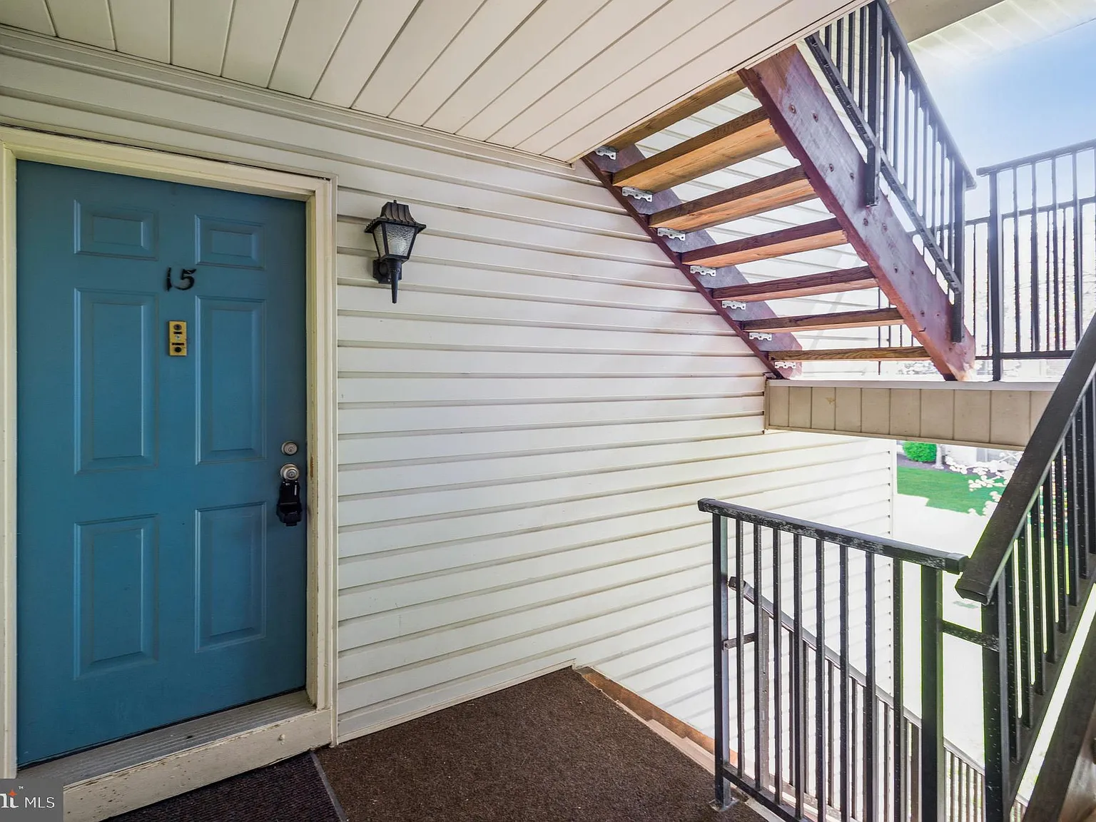 2 bed, $2,300 — Photo 1
