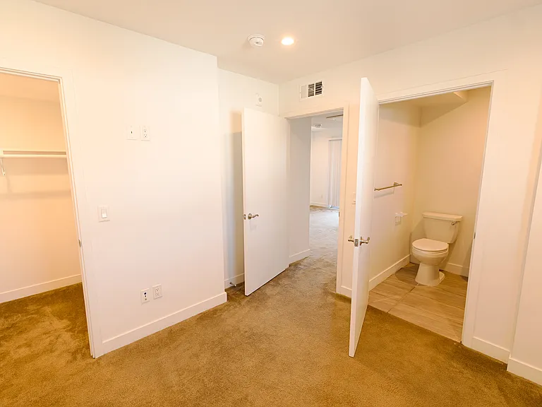 1264 W Adams Blvd #1 — Photo 11