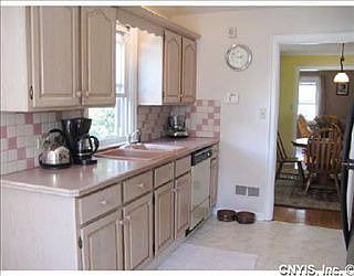 5th image of 143 Vieau Dr