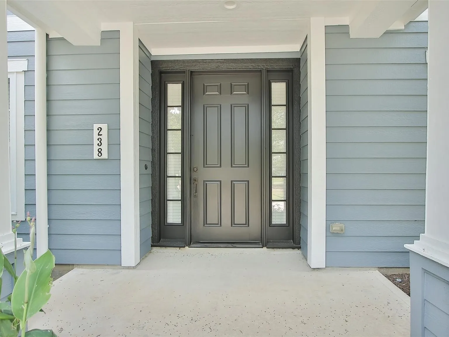3 bed, 2.5 bath, 1976 sqft, $3,000 — Photo 3