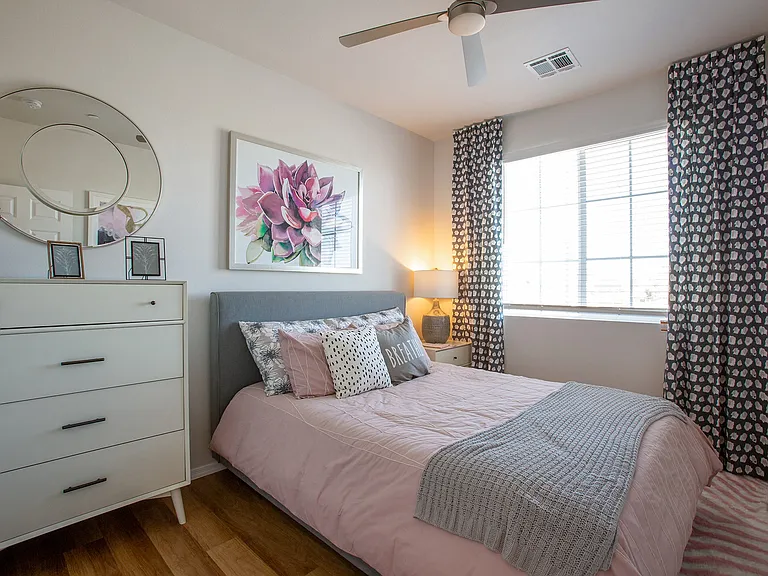 San Stefano Townhomes — Photo 14