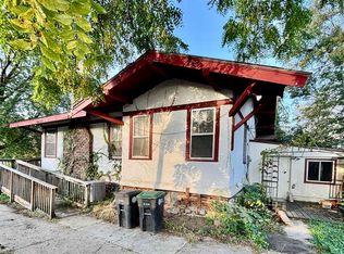 2714 Whitmore St, Omaha, NE 68112