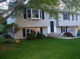 33 Arland Ct, Woonsocket, RI 02895
