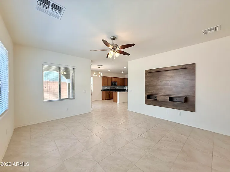 4722 E Tremaine Ave — Photo 14