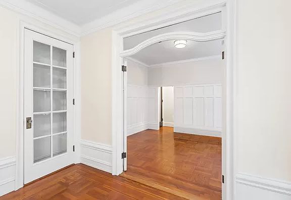 3rd image of 804 W 180th St APT 4