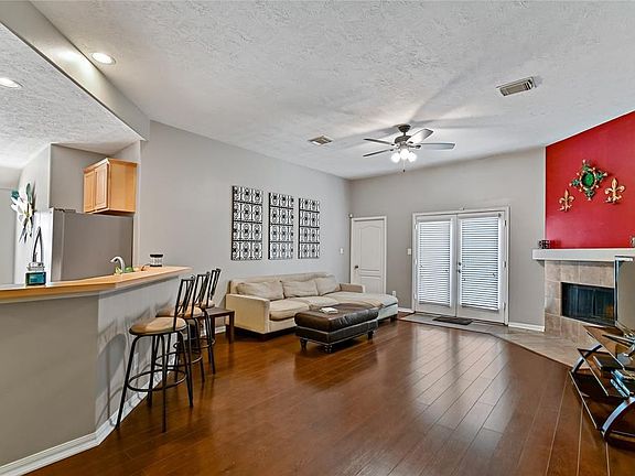 4th image of 10002 Chestnut Creek Way