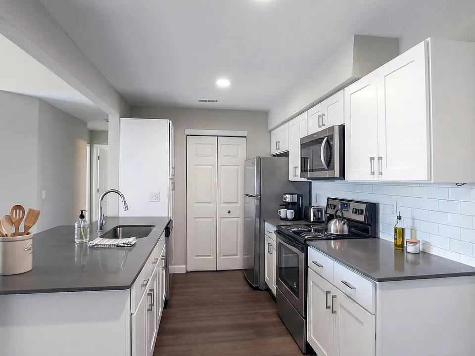 Oak Hill Apartments