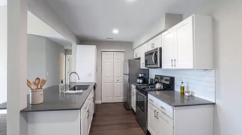 Oak Hill Apartments Photo 1