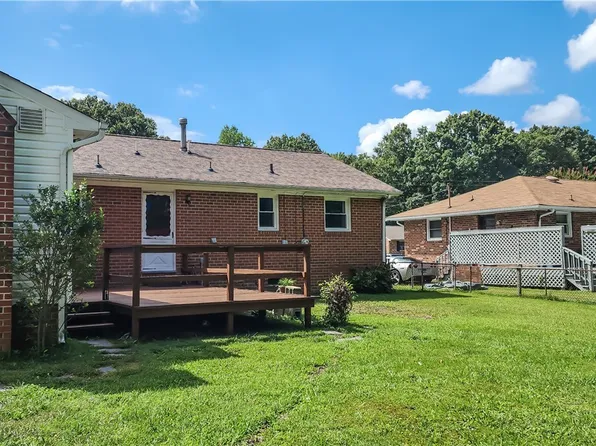 1209 W Roslyn Rd, Colonial Heights, VA 23834