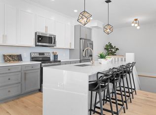 17 W Bellflower St #1, Dorchester, MA 02125