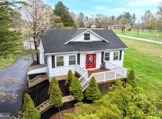 3186 Garnet Mine Rd, Boothwyn, PA 19060