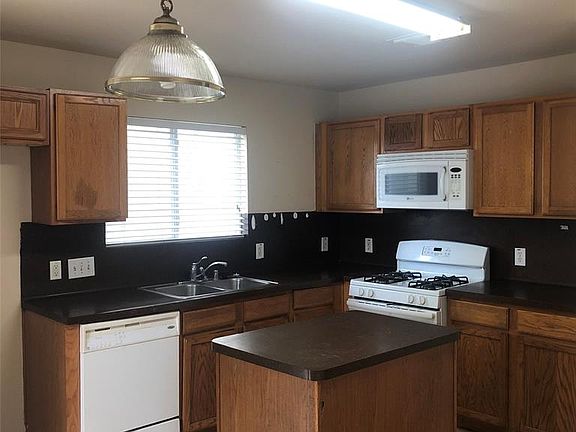 2nd image of 19512 Wann Park Dr