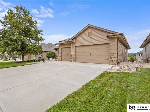 5th image of 19611 Brookside Ln