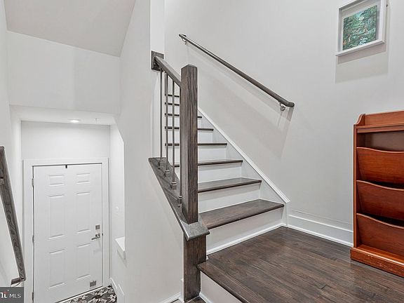 5th image of 14057 Sunrise Valley Dr Unit 9B