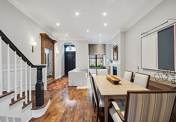 3rd image of 140 W 120th St #1