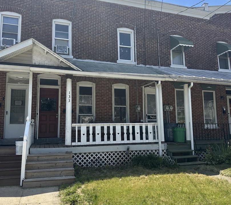 1st image of 133 N 3rd Ave
