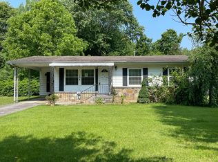 104 Bridge Ave, Berea, KY 40403