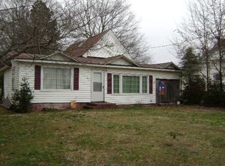 207 S Corbett Ave, Kenly, NC 27542