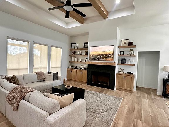 4th image of 5401 Riviera Ln