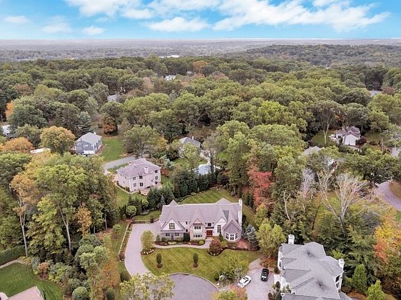 2nd image of 17 Dimino Ct