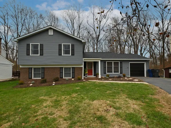 7775 Newington Woods Dr, Springfield, VA 22153