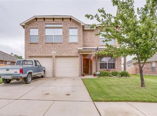 8217 Mossberg Dr, Arlington, TX 76002