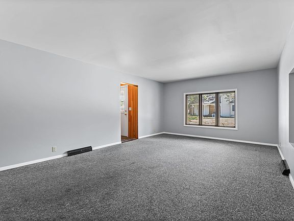 4th image of 20922 Superior St