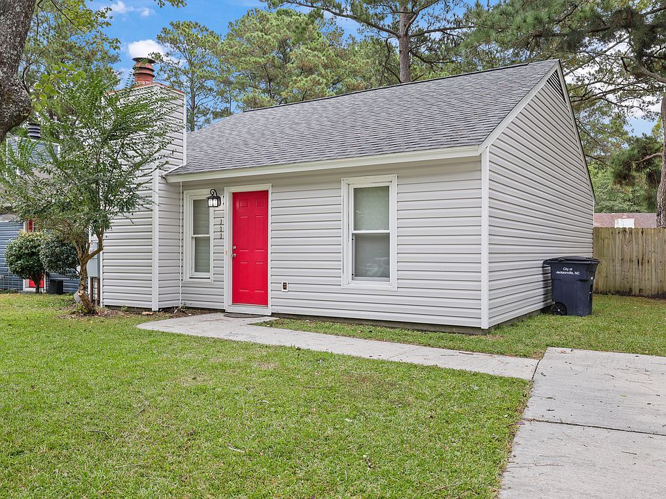 1st image of 111 Corey Cir #111