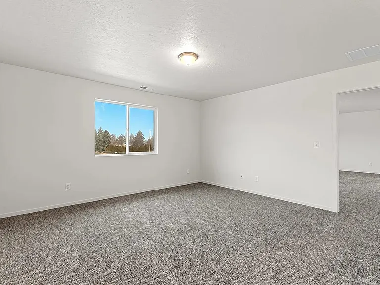 17520 E Desmet Ave — Photo 12