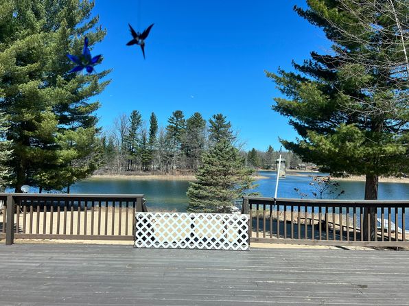 5001 Ruby Dr, Gladwin, MI 48624