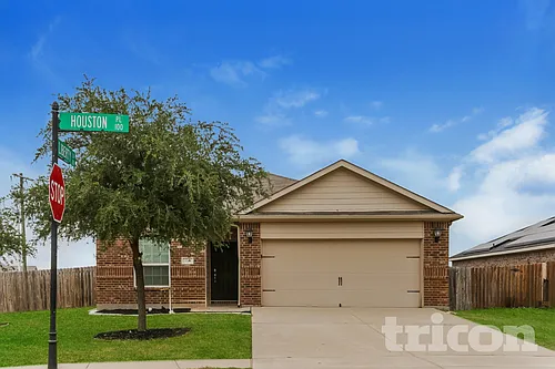 135 Houston Pl Photo 1