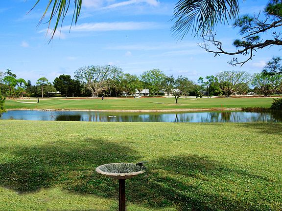 5th image of 210 Golfview Drive