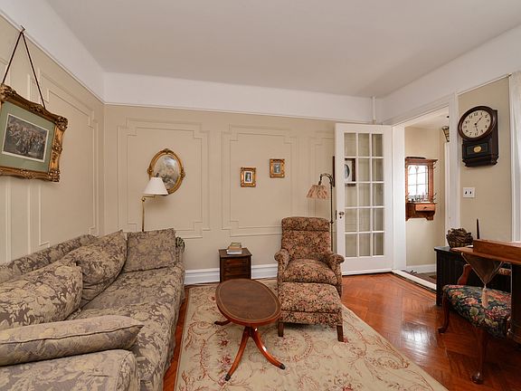 3rd image of 6819 Madeline Ct