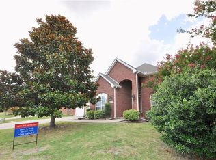 8806 Falcon View Dr, McKinney, TX 75072