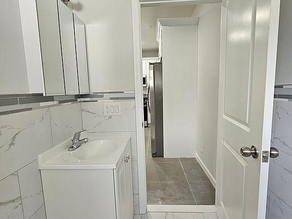 5th image of 414 S 10th St Unit 1