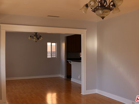 5th image of 1312 N Alexandria Ave