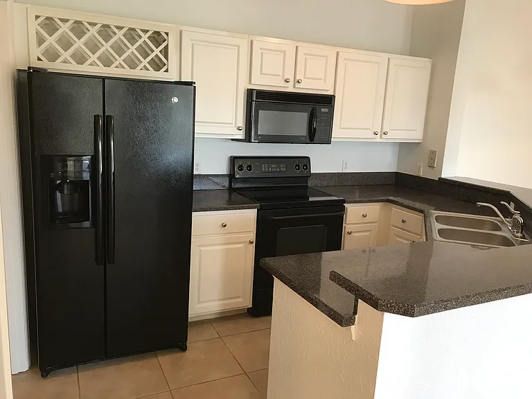 805 Boardwalk Dr — Photo 6
