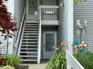 1642 Weatherstone Dr, Ann Arbor, MI 48108