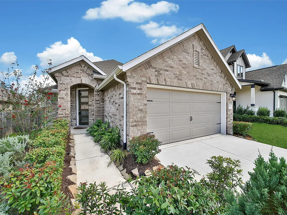 1326 Lakeside Creek Rd