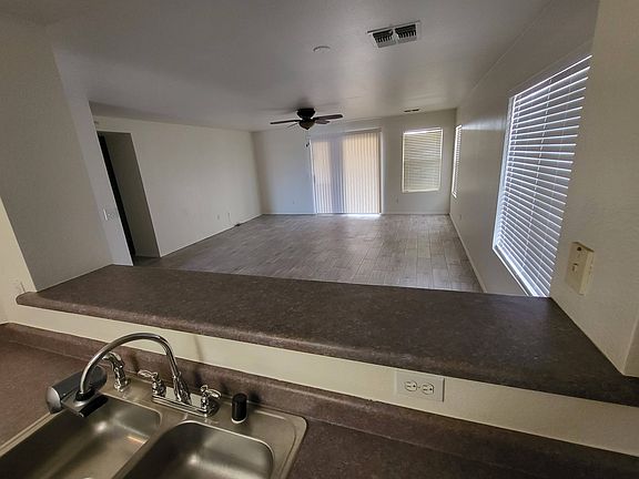 5th image of 16416 N Naegel Dr